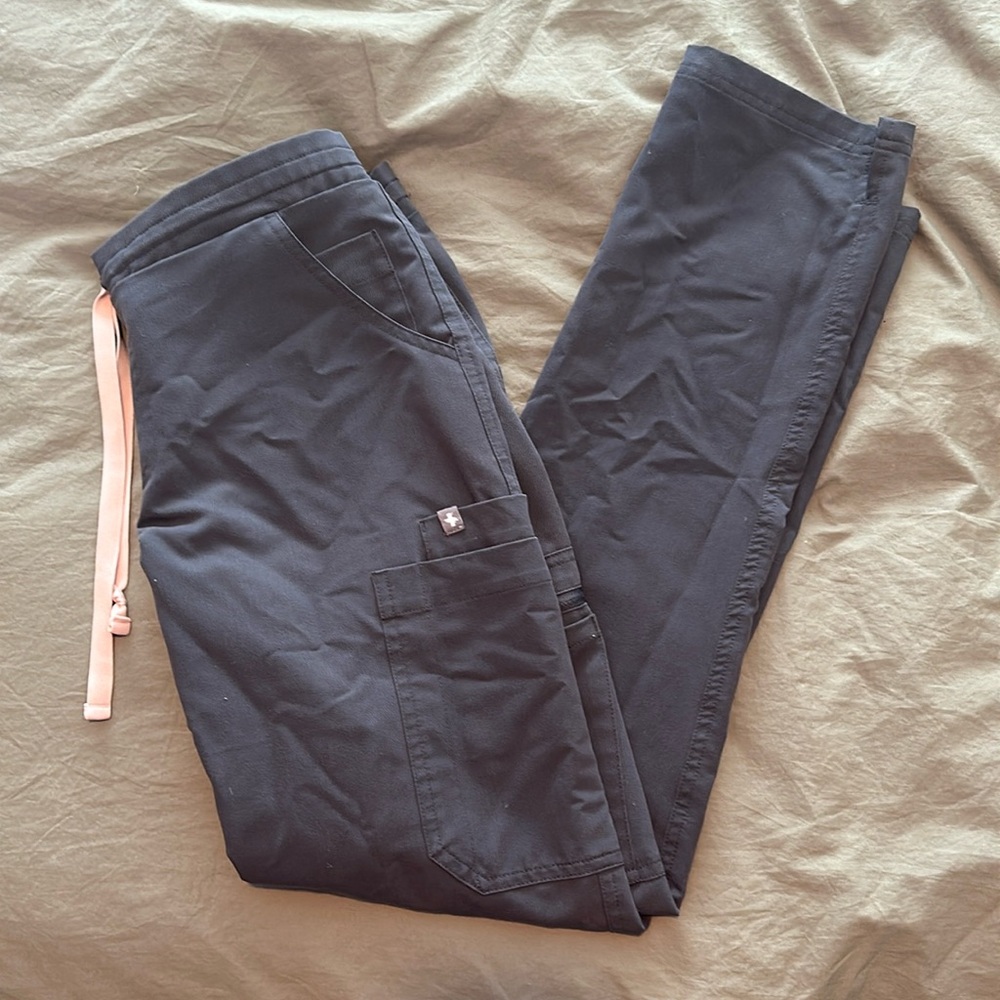 Figs Yola Scrub Pants in Charcoal grey